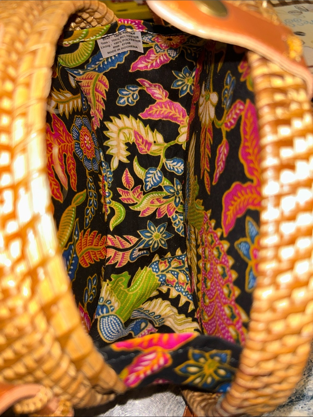 Hand Woven ATA grass Round Straw Crossbody Bag - Tan from Bali - Picture 6 of 10